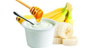 “Masque à la banane et au yaourt pour donner du volume”