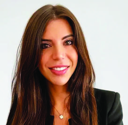 Portrait du Dr Valéria Romano, médecin réalisant des actes de médecine esthétique à Genève.